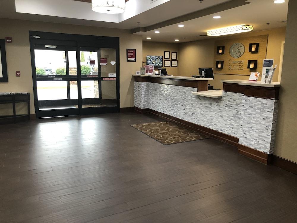 Comfort Suites Johnson City Near University Bagian luar foto