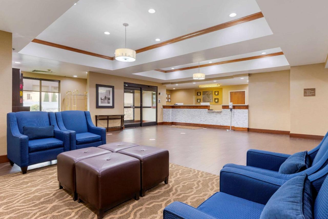 Comfort Suites Johnson City Near University Bagian luar foto