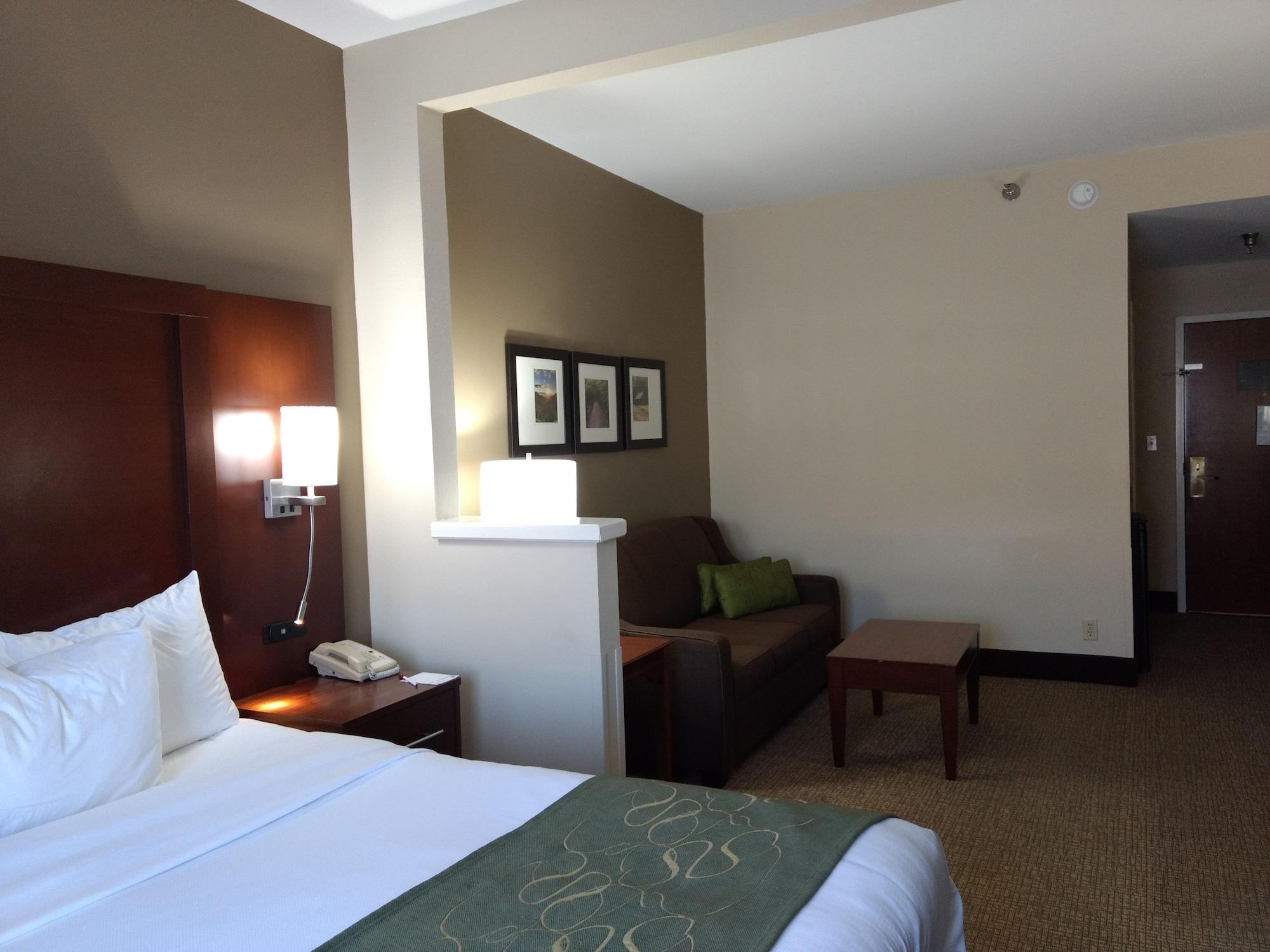Comfort Suites Johnson City Near University Bagian luar foto
