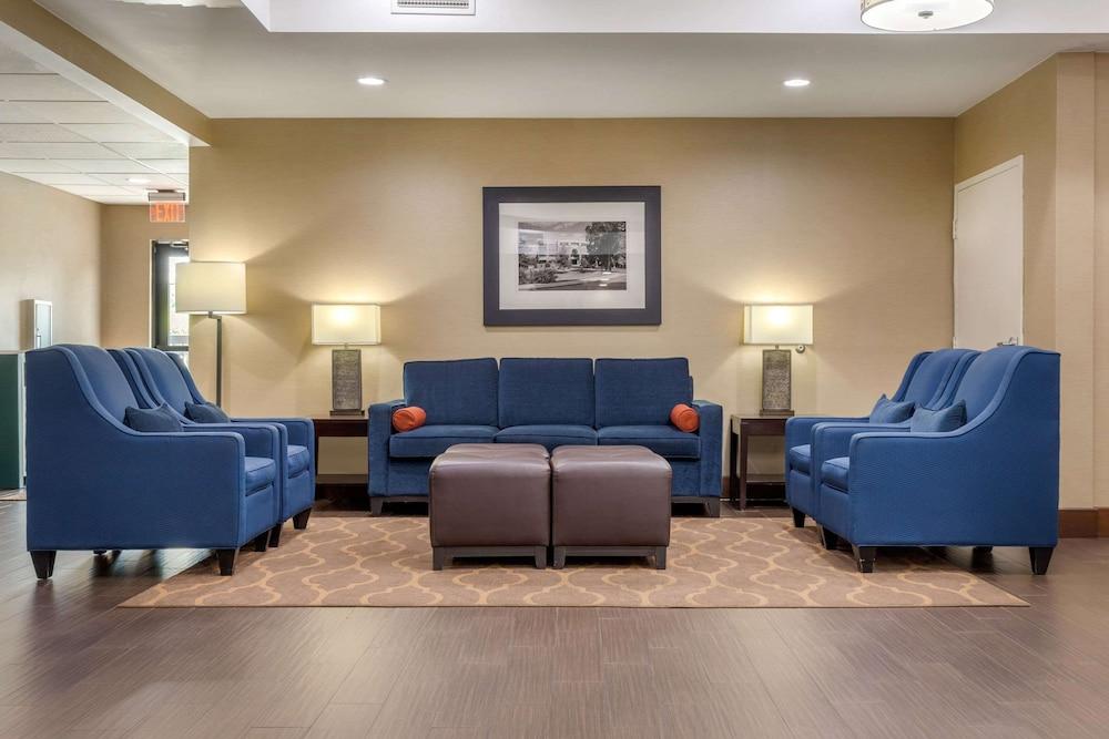 Comfort Suites Johnson City Near University Bagian luar foto