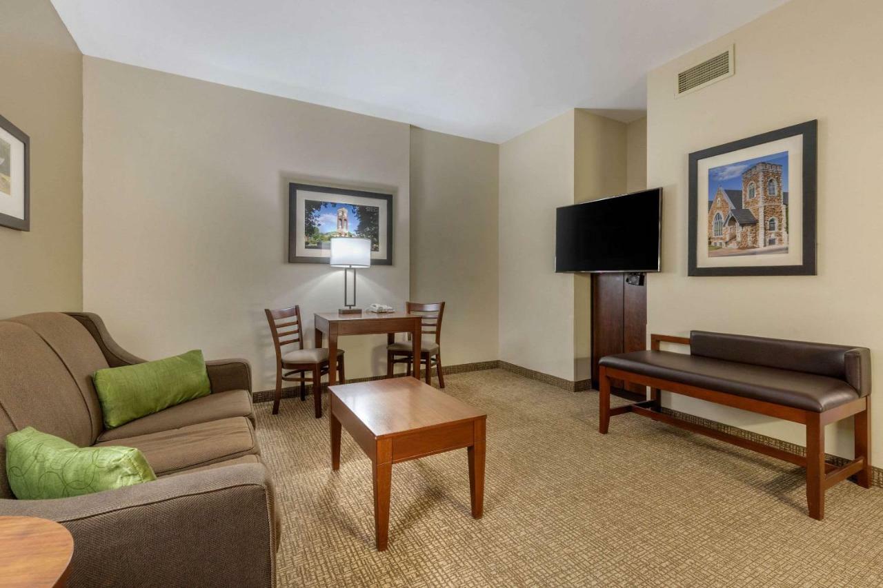 Comfort Suites Johnson City Near University Bagian luar foto