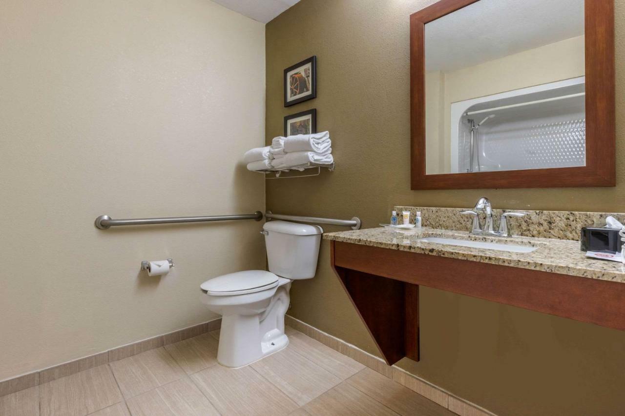 Comfort Suites Johnson City Near University Bagian luar foto